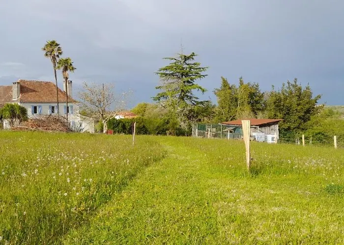 Chambres D'hotes Dessine-moi Un Chemin Bed & Breakfast Sauvelade